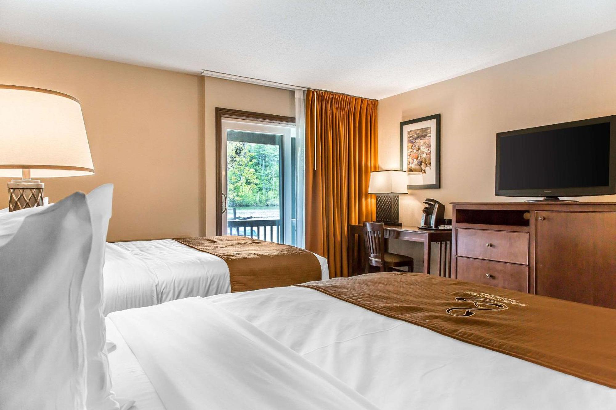 The Black Swan Lee - Lenox, Ascend Hotel Collection المظهر الخارجي الصورة