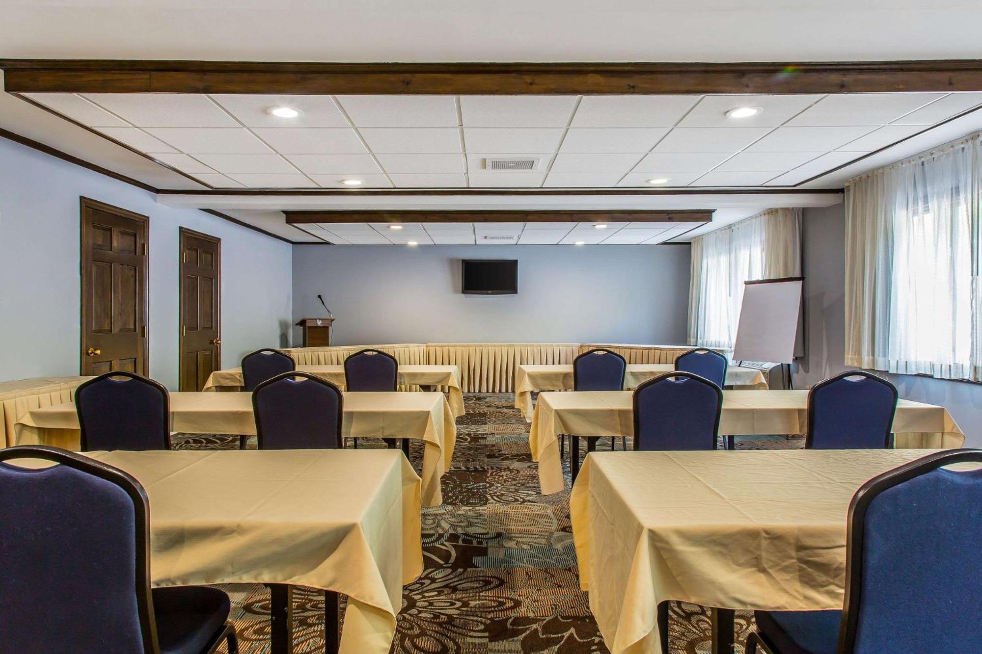 The Black Swan Lee - Lenox, Ascend Hotel Collection المظهر الخارجي الصورة