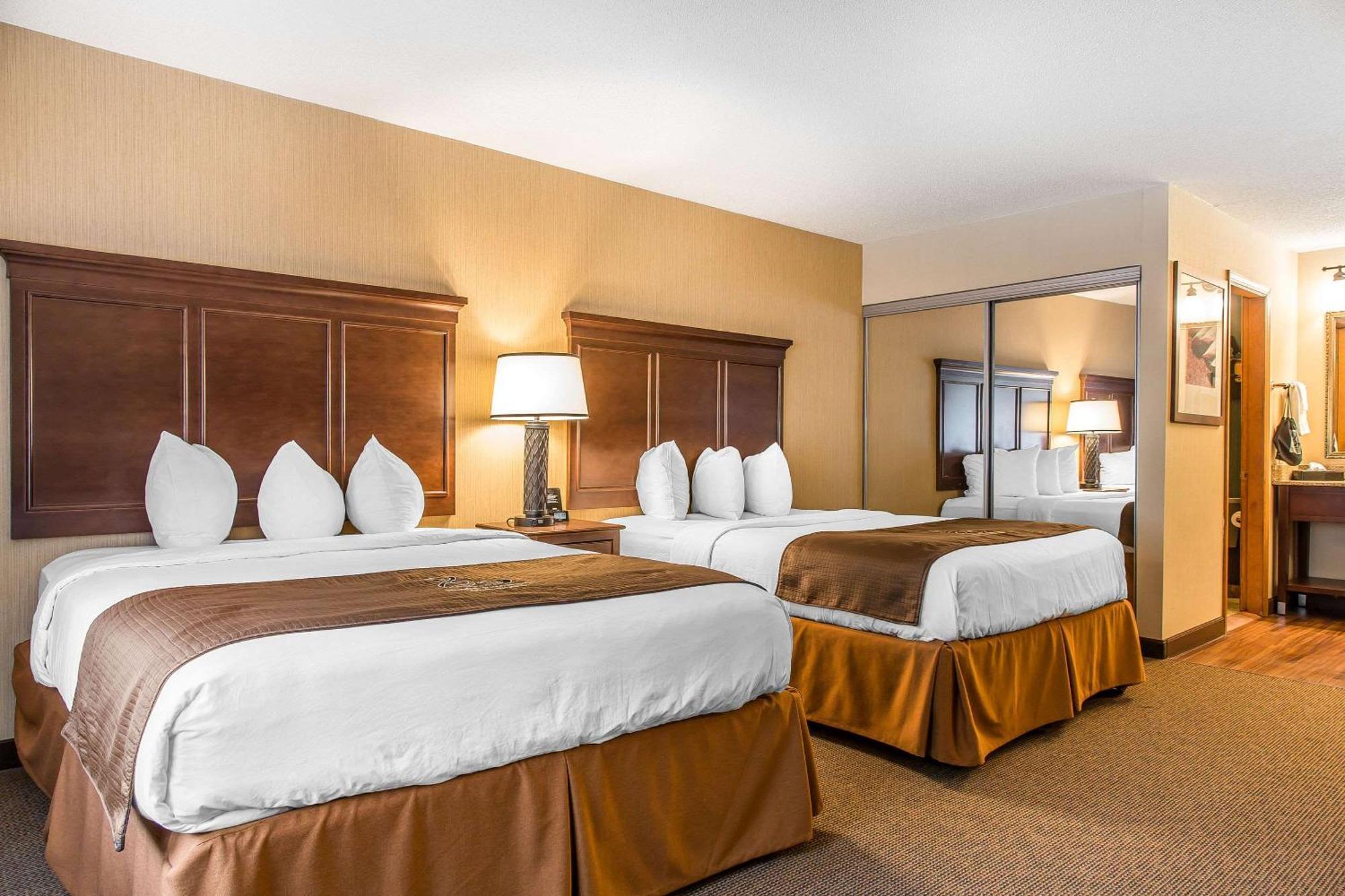 The Black Swan Lee - Lenox, Ascend Hotel Collection المظهر الخارجي الصورة