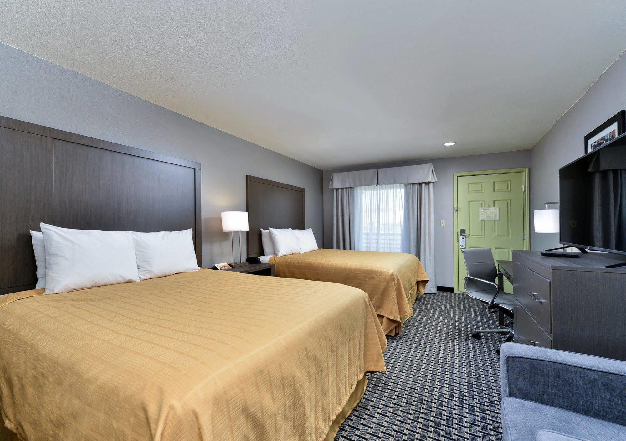 The Black Swan Lee - Lenox, Ascend Hotel Collection المظهر الخارجي الصورة